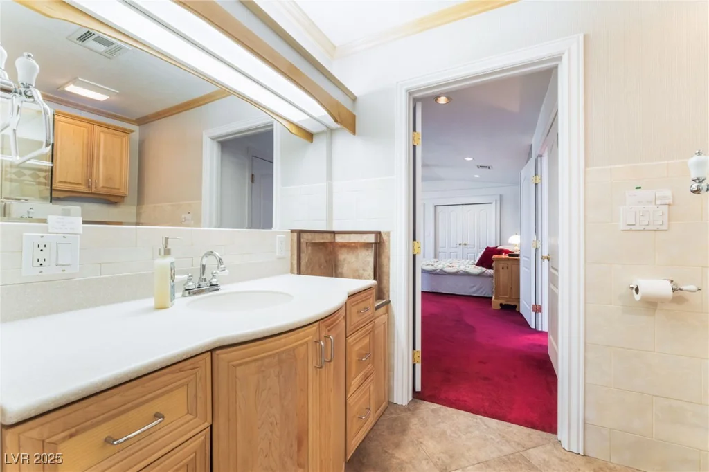 6931 Leon, Las Vegas, NV 89131
