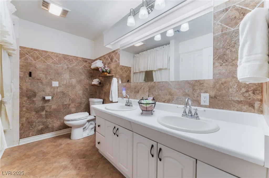 6931 Leon, Las Vegas, NV 89131