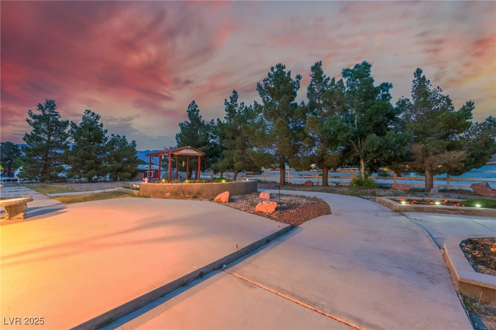 6931 Leon, Las Vegas, NV 89131