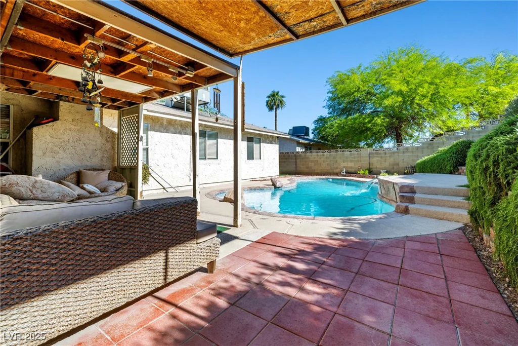 5181 Morris, Las Vegas, NV 89122