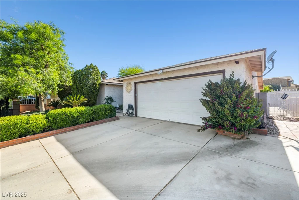 5181 Morris, Las Vegas, NV 89122