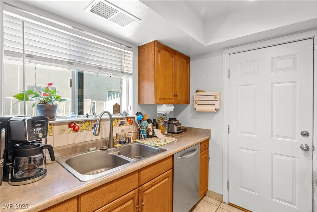 5181 Morris, Las Vegas, NV 89122