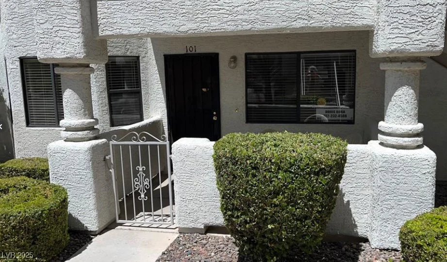 2704 Otter Creek, Las Vegas, NV 89117