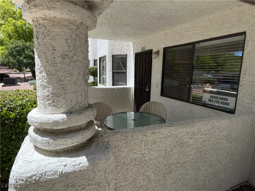 2704 Otter Creek, Las Vegas, NV 89117