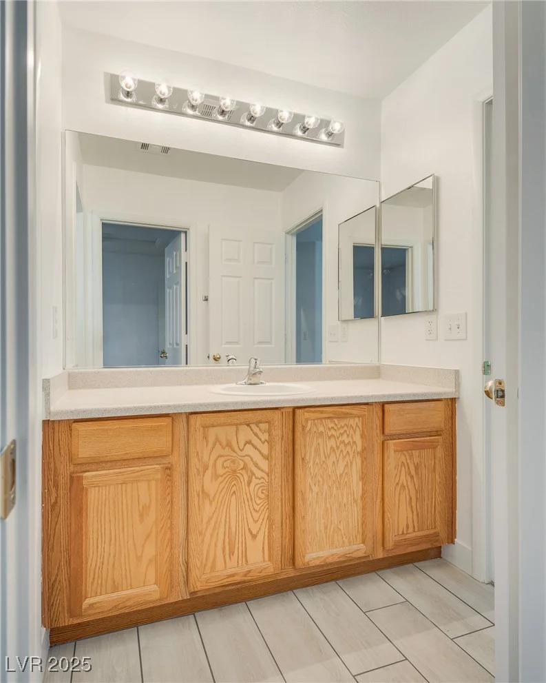 8824 Charm Canyon, Las Vegas, NV 89178