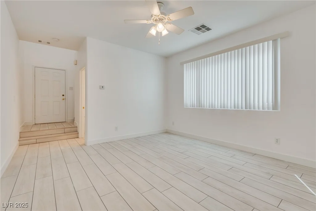 8824 Charm Canyon, Las Vegas, NV 89178
