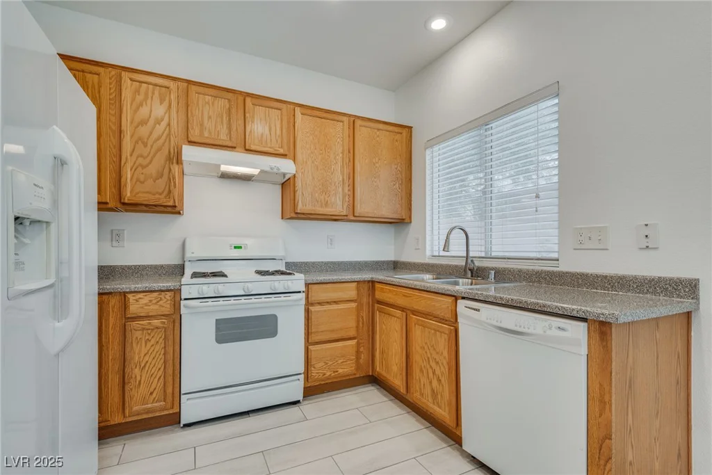 8824 Charm Canyon, Las Vegas, NV 89178