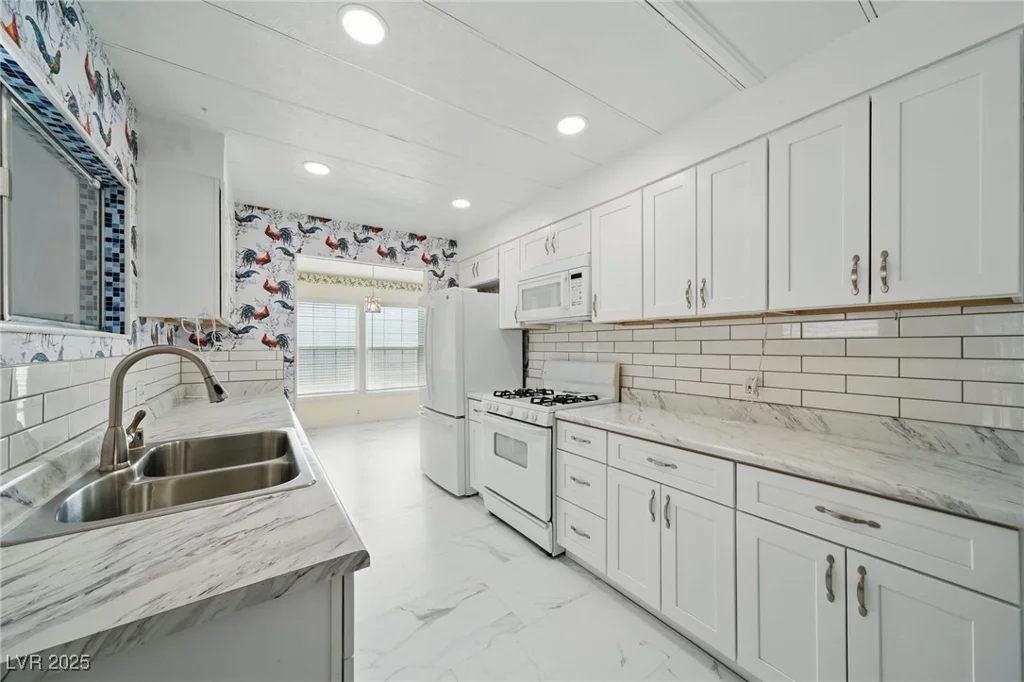 4619 Royal Ridge, Las Vegas, NV 89103