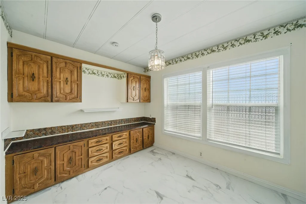 4619 Royal Ridge, Las Vegas, NV 89103