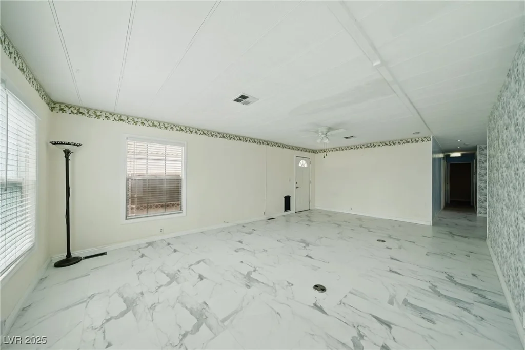 4619 Royal Ridge, Las Vegas, NV 89103