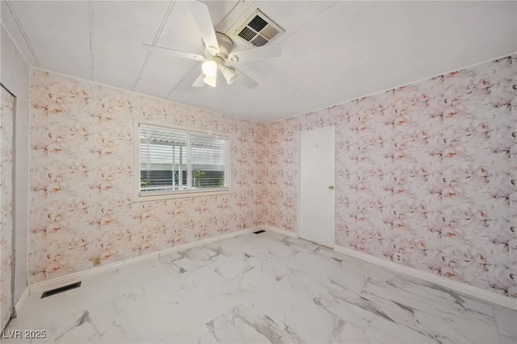 4619 Royal Ridge, Las Vegas, NV 89103