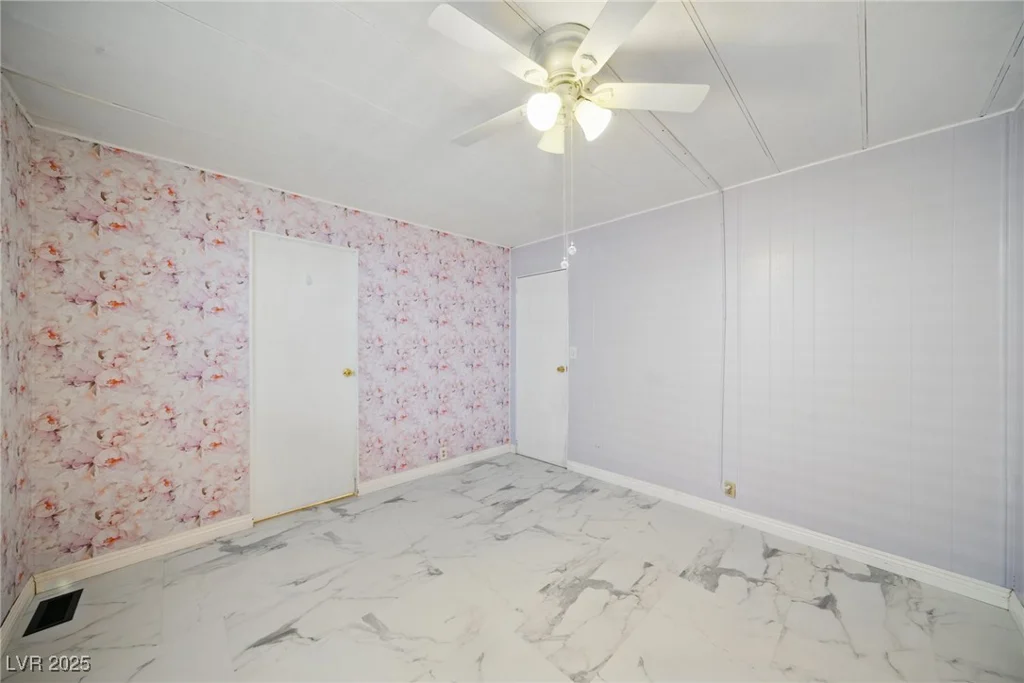 4619 Royal Ridge, Las Vegas, NV 89103