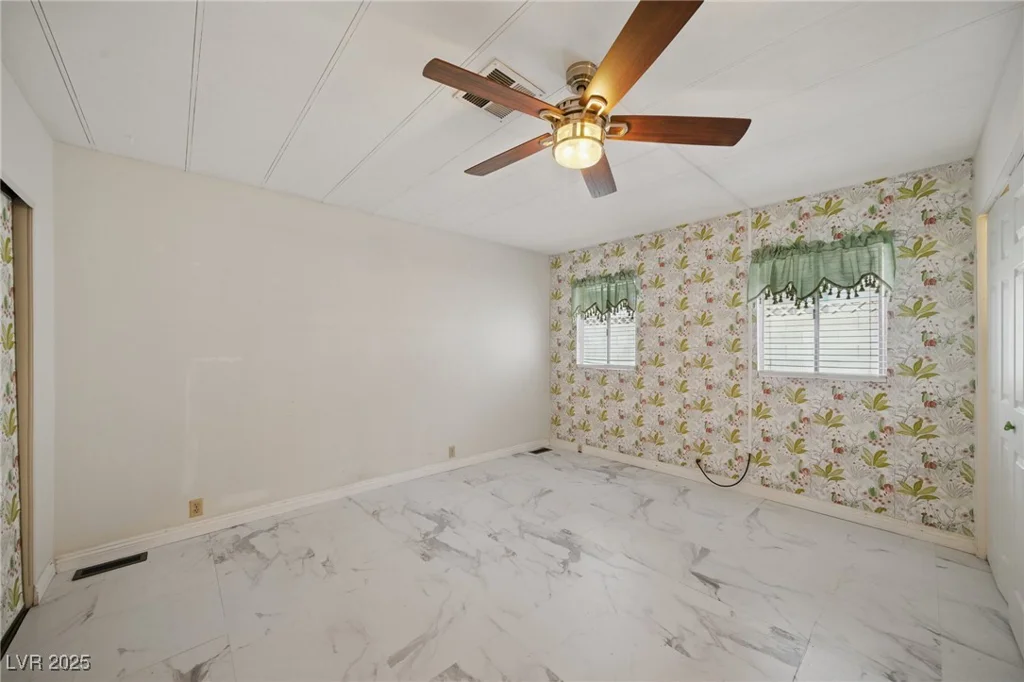 4619 Royal Ridge, Las Vegas, NV 89103