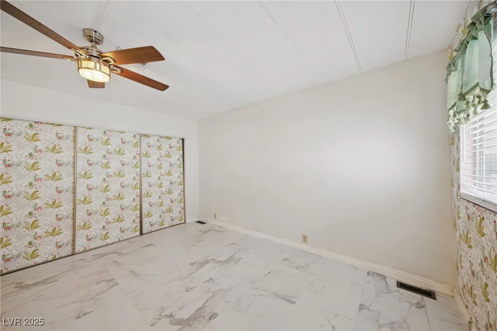 4619 Royal Ridge, Las Vegas, NV 89103