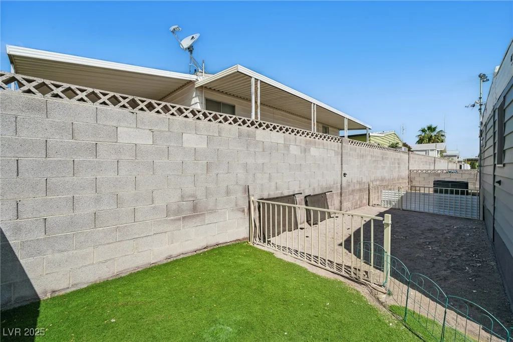 4619 Royal Ridge, Las Vegas, NV 89103
