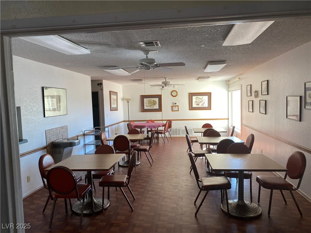 4619 Royal Ridge, Las Vegas, NV 89103