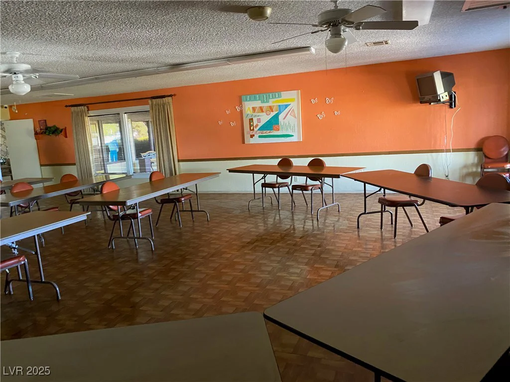 4619 Royal Ridge, Las Vegas, NV 89103