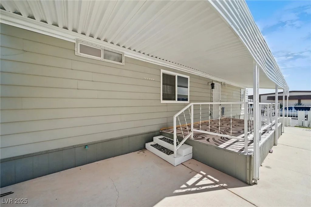 4619 Royal Ridge, Las Vegas, NV 89103
