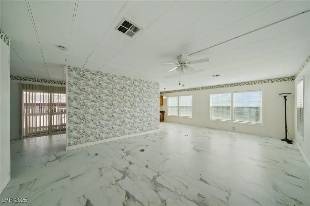 4619 Royal Ridge, Las Vegas, NV 89103
