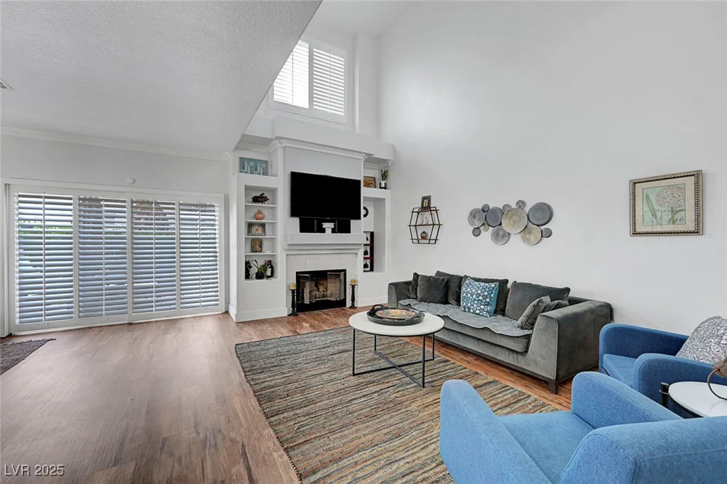 5221 Tropical Peach, Las Vegas, NV 89118
