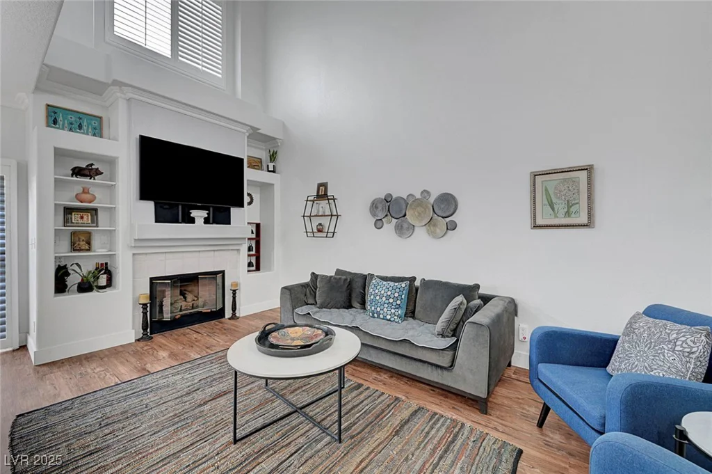 5221 Tropical Peach, Las Vegas, NV 89118