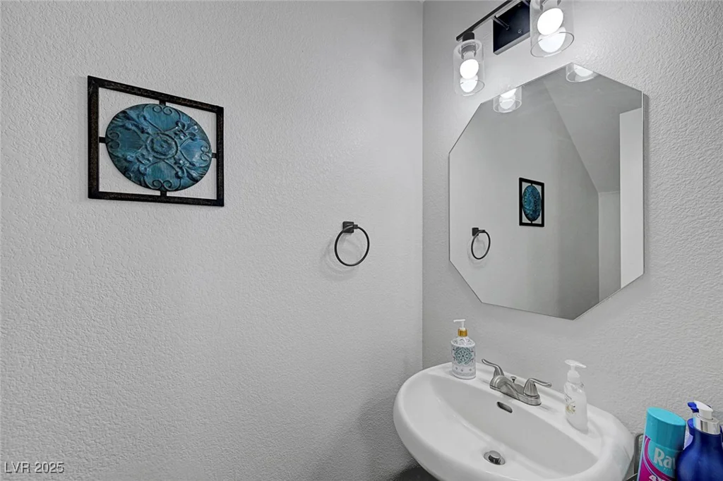 5221 Tropical Peach, Las Vegas, NV 89118