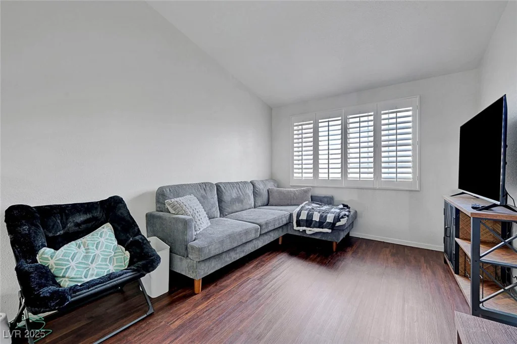 5221 Tropical Peach, Las Vegas, NV 89118
