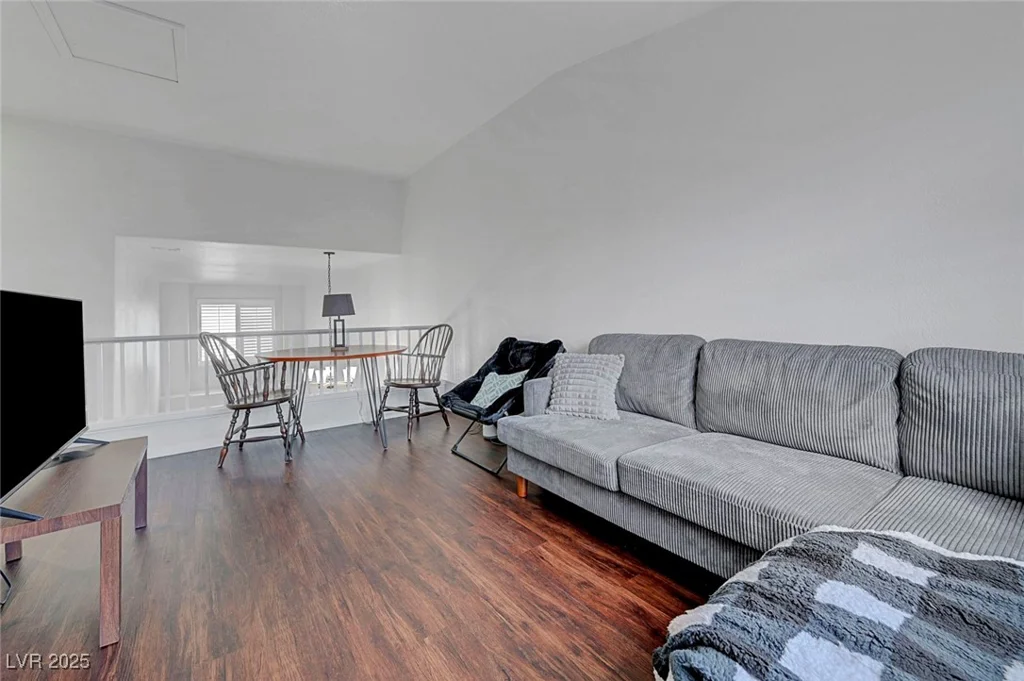 5221 Tropical Peach, Las Vegas, NV 89118