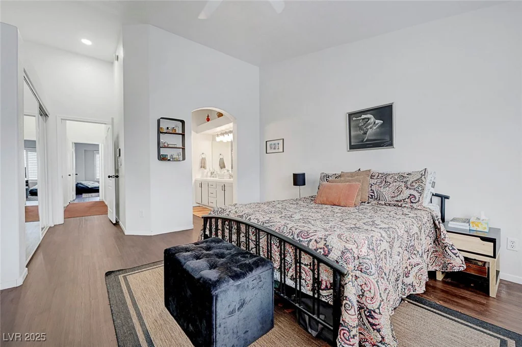 5221 Tropical Peach, Las Vegas, NV 89118