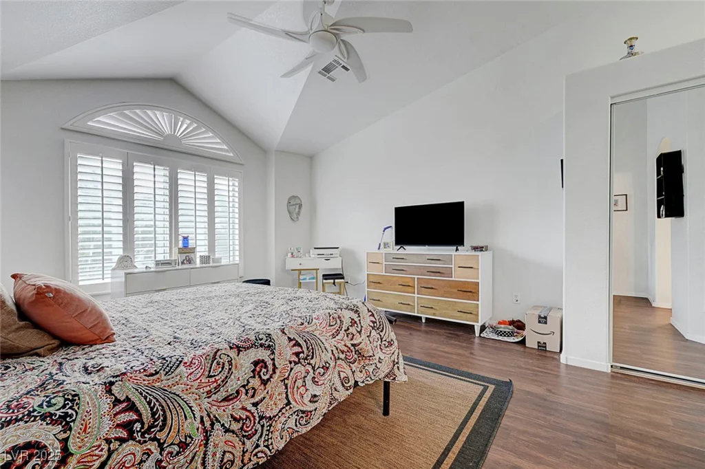 5221 Tropical Peach, Las Vegas, NV 89118