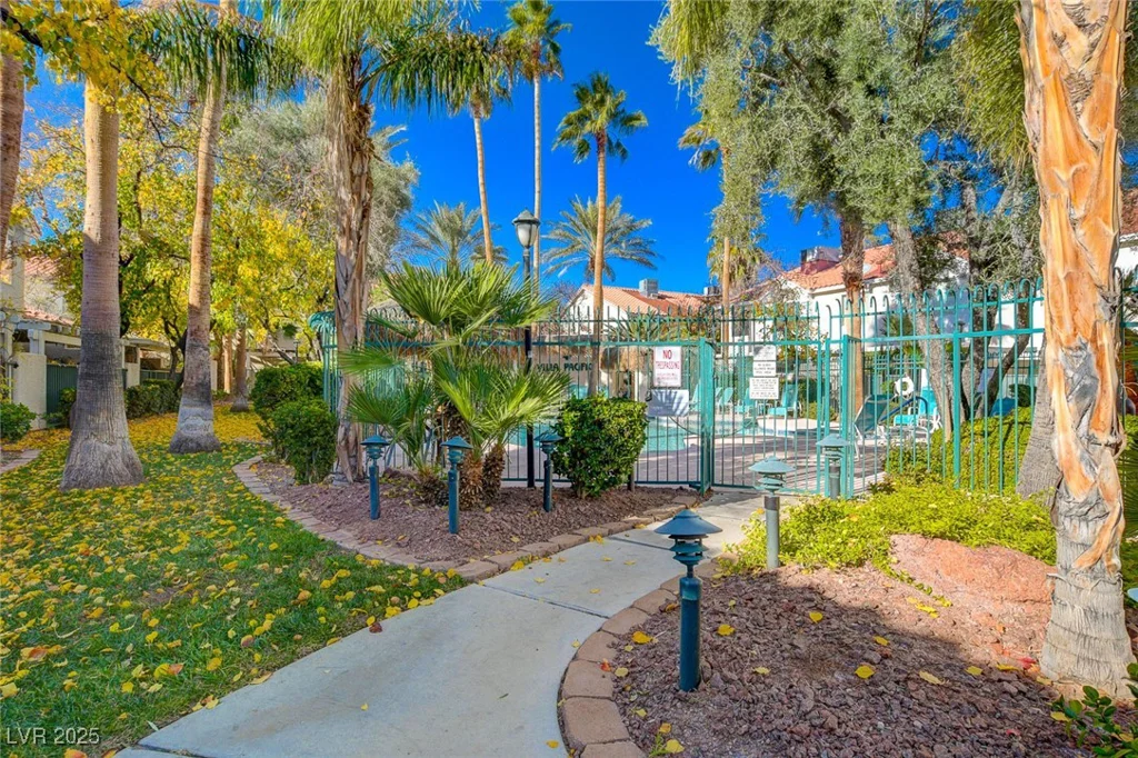 5221 Tropical Peach, Las Vegas, NV 89118