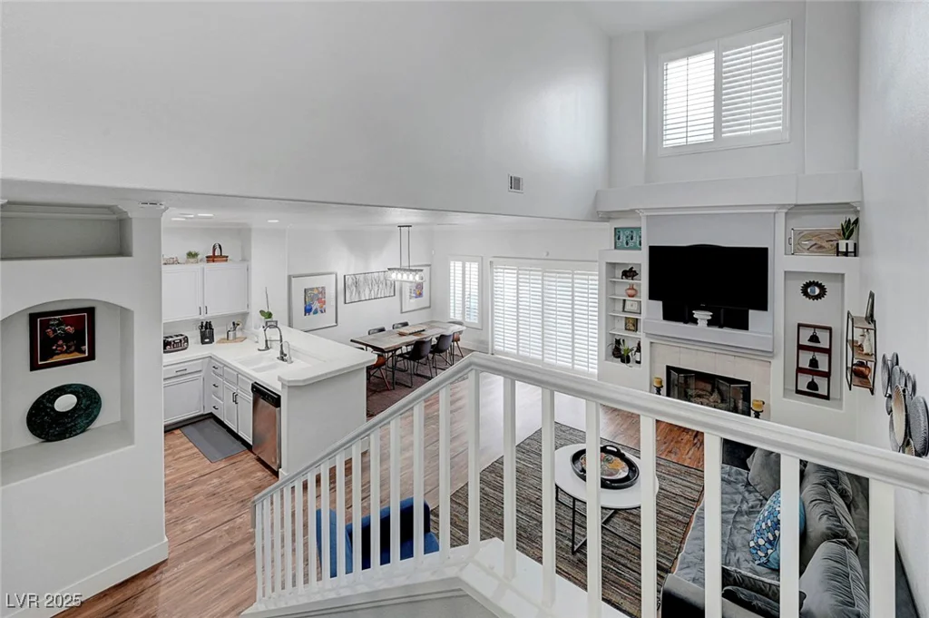 5221 Tropical Peach, Las Vegas, NV 89118
