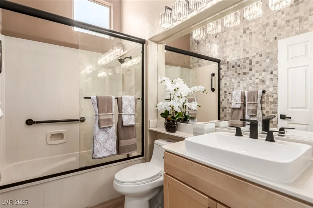 10713 Shoalhaven, Las Vegas, NV 89134