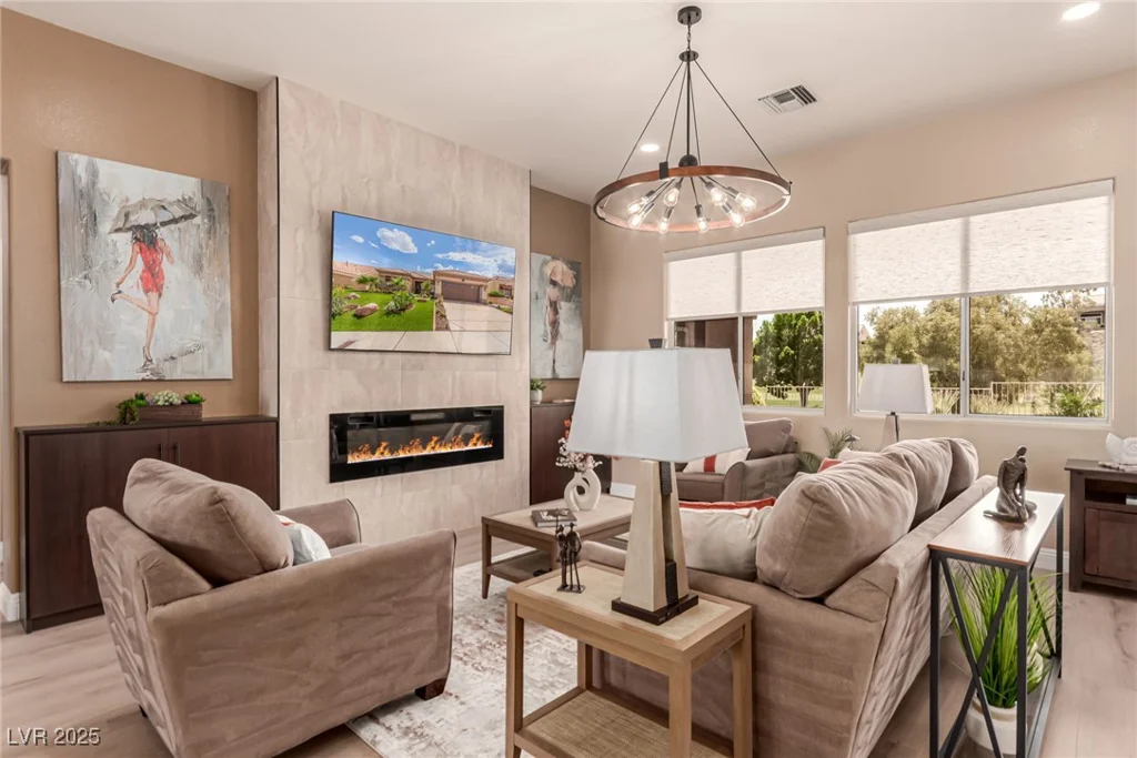 10713 Shoalhaven, Las Vegas, NV 89134