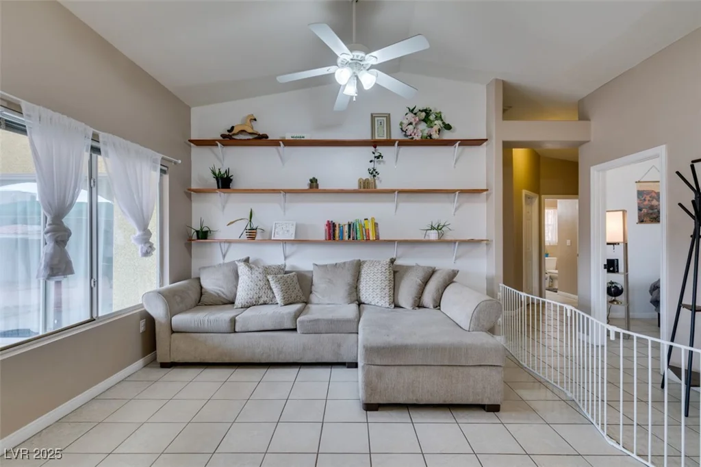 2595 Fort Lauderdale, Las Vegas, NV 89156