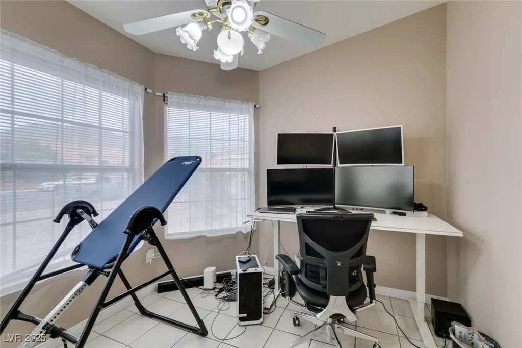 2595 Fort Lauderdale, Las Vegas, NV 89156
