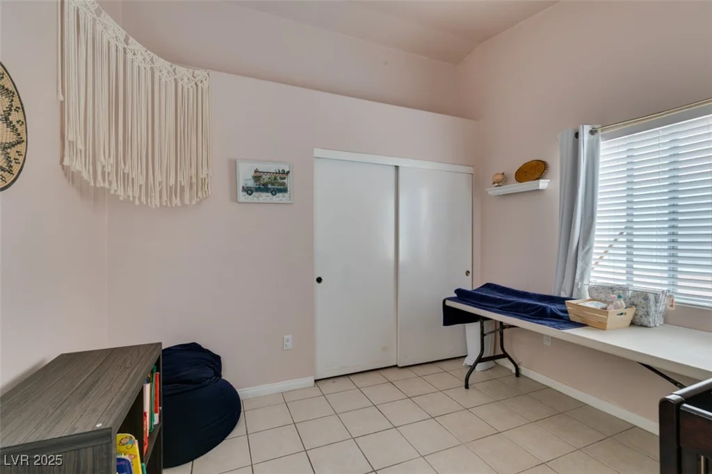2595 Fort Lauderdale, Las Vegas, NV 89156