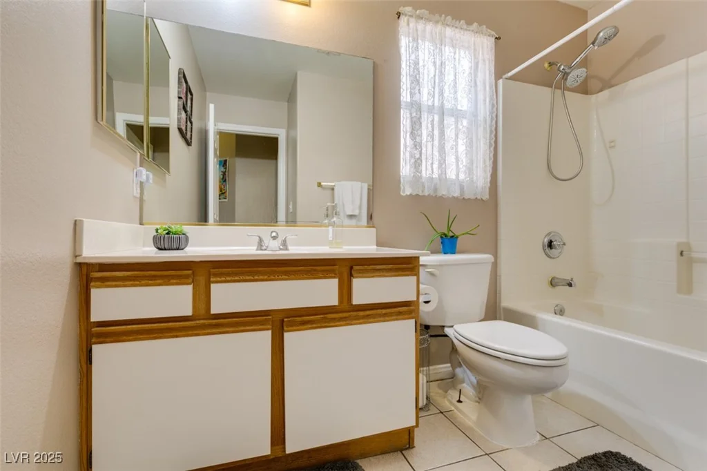 2595 Fort Lauderdale, Las Vegas, NV 89156