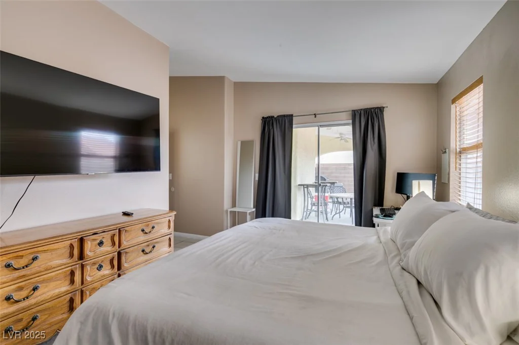 2595 Fort Lauderdale, Las Vegas, NV 89156