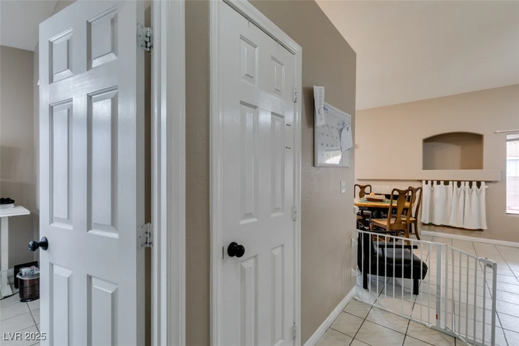 2595 Fort Lauderdale, Las Vegas, NV 89156