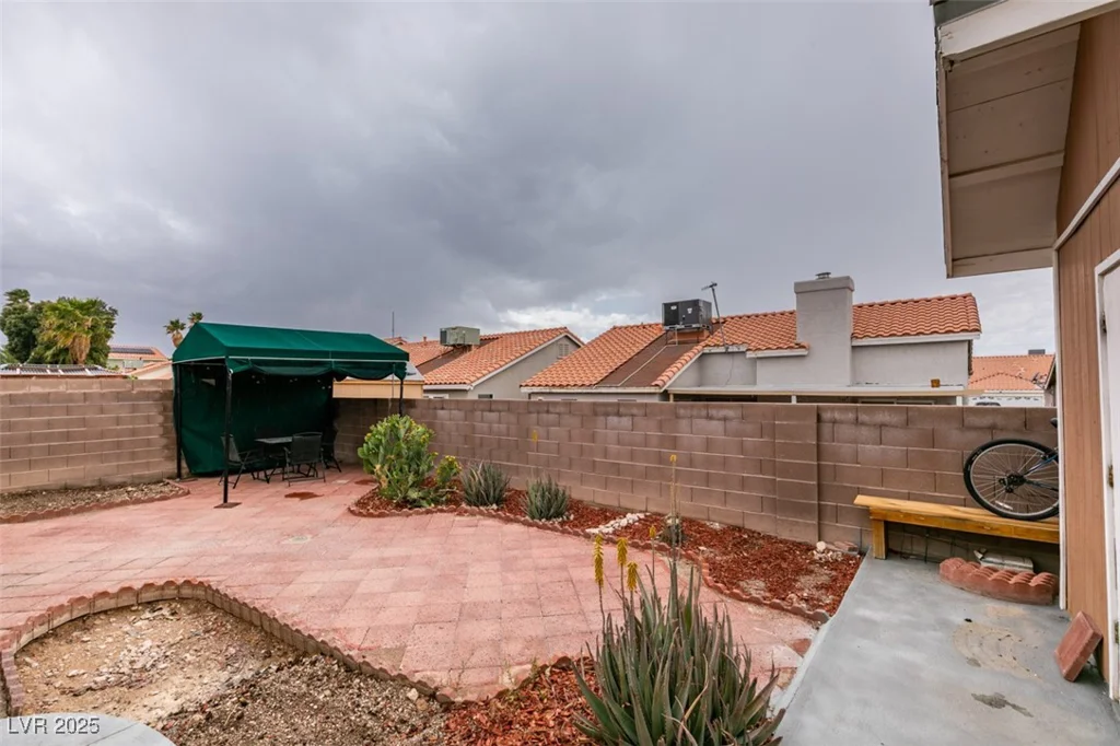 2595 Fort Lauderdale, Las Vegas, NV 89156