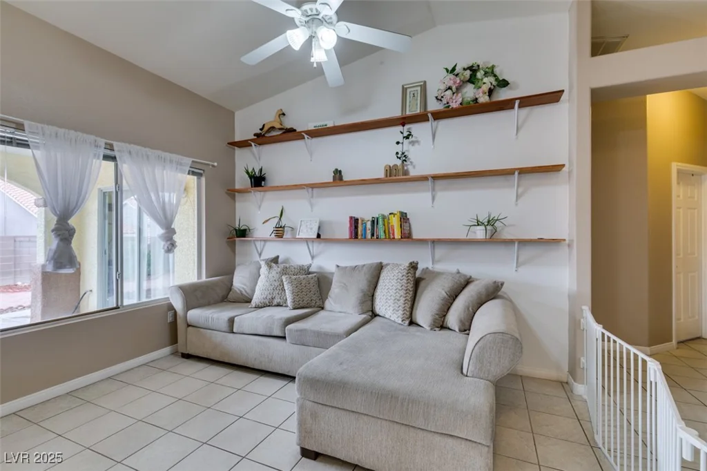 2595 Fort Lauderdale, Las Vegas, NV 89156