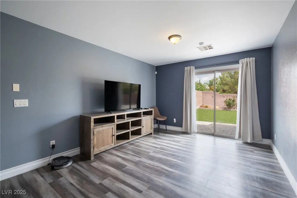2208 Dale Bumpers, North Las Vegas, NV 89081