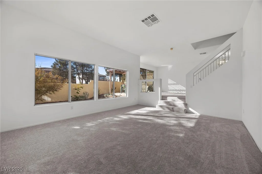 3425 Creek River, Las Vegas, NV 89129