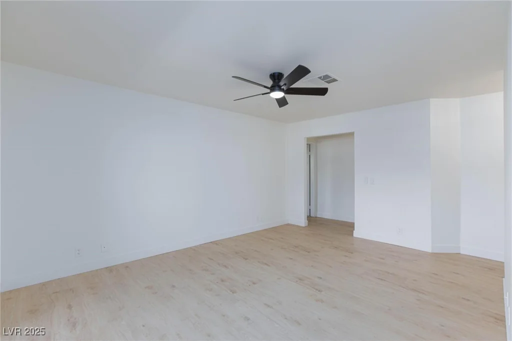 3151 Soaring Gulls, Las Vegas, NV 89128