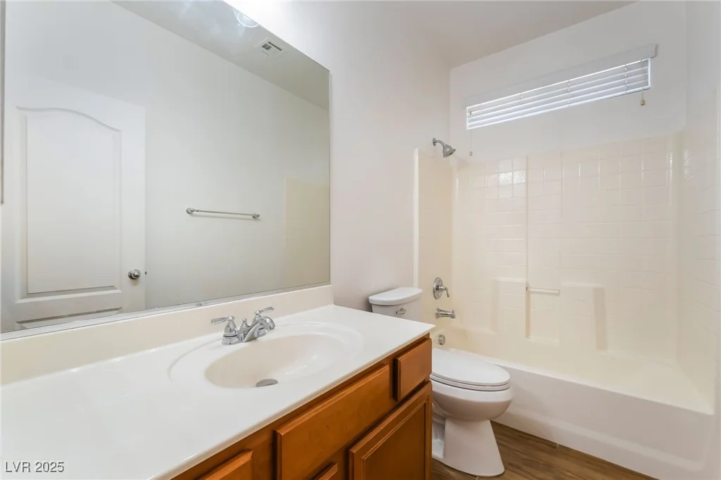 925 Crescent Falls, Henderson, NV 89011