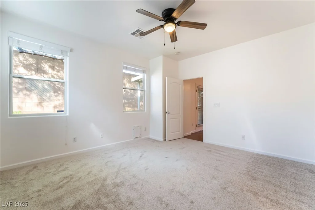 925 Crescent Falls, Henderson, NV 89011