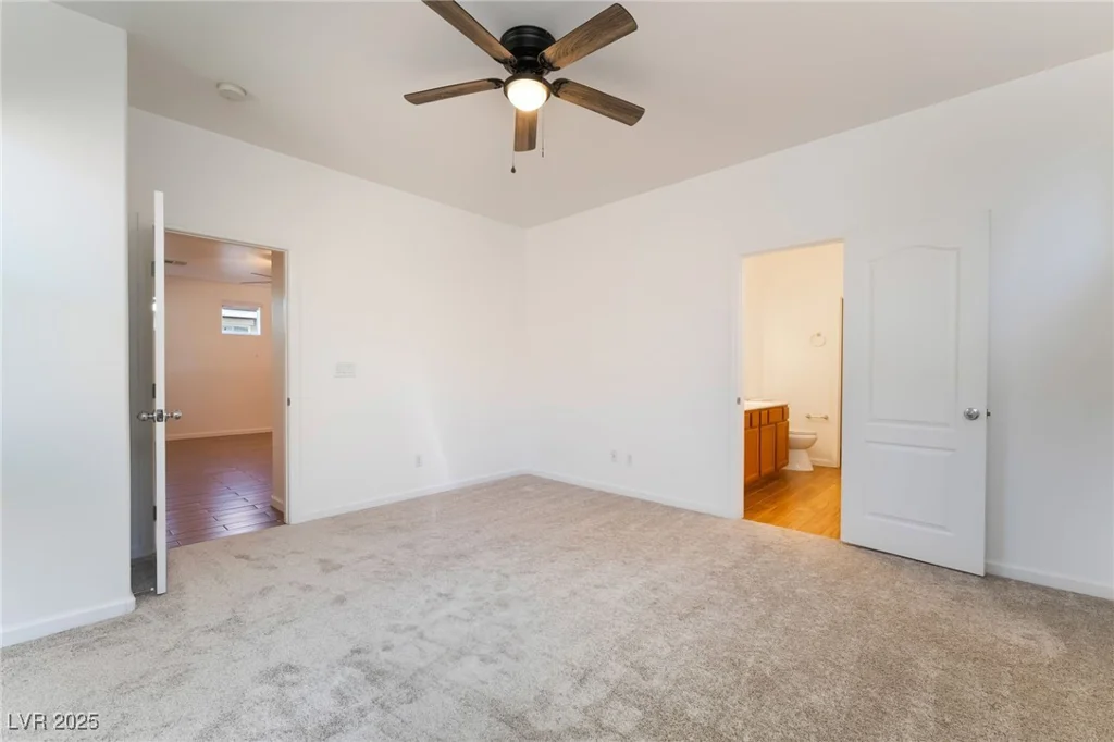925 Crescent Falls, Henderson, NV 89011