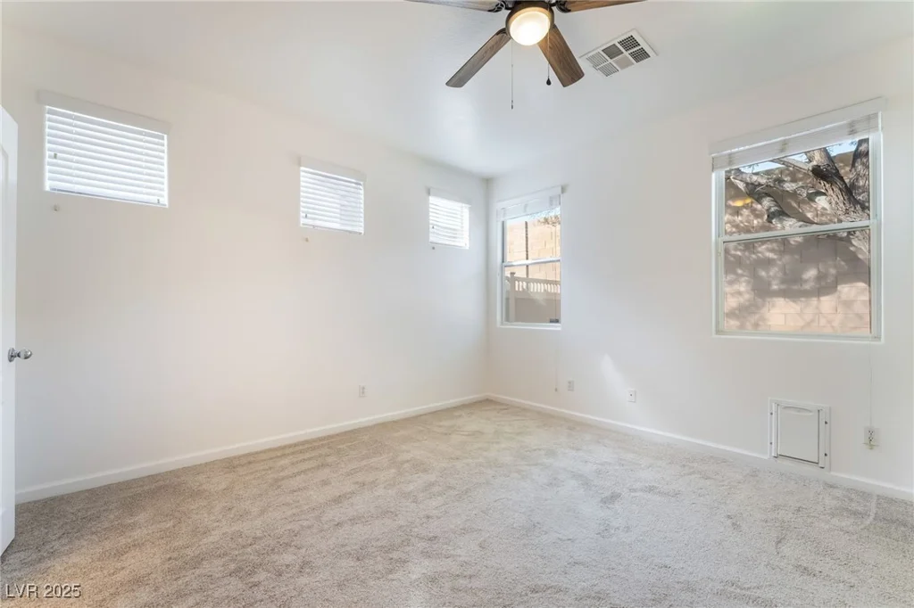 925 Crescent Falls, Henderson, NV 89011