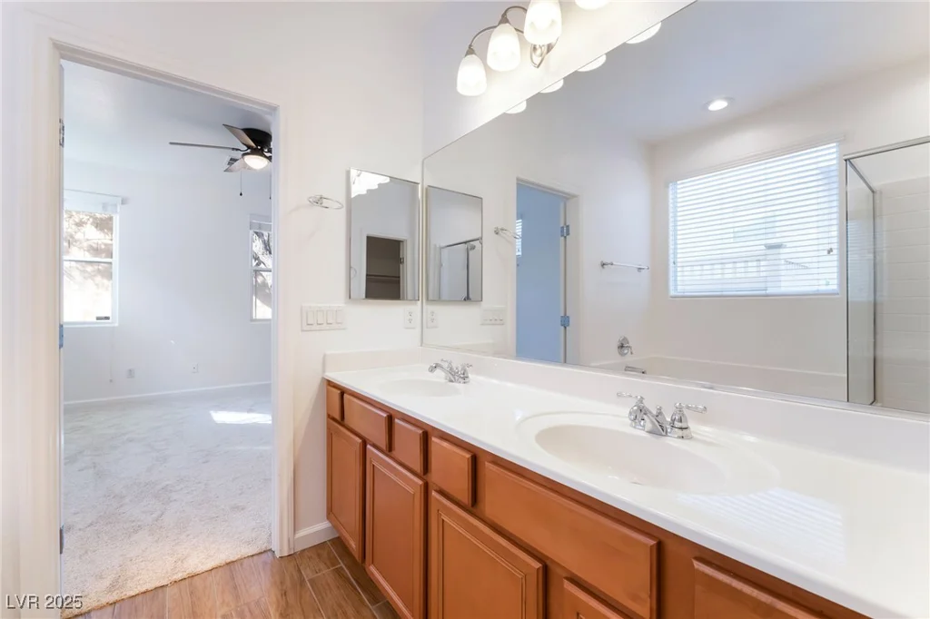 925 Crescent Falls, Henderson, NV 89011